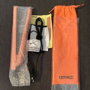 Amika hair flat iron - Strand Perfect Ceramic Styler